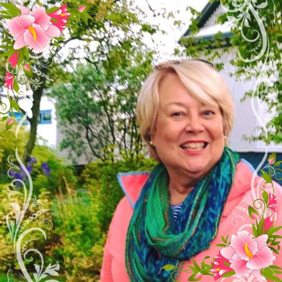 Meet your Posher, Julie - Picture 3 of 5